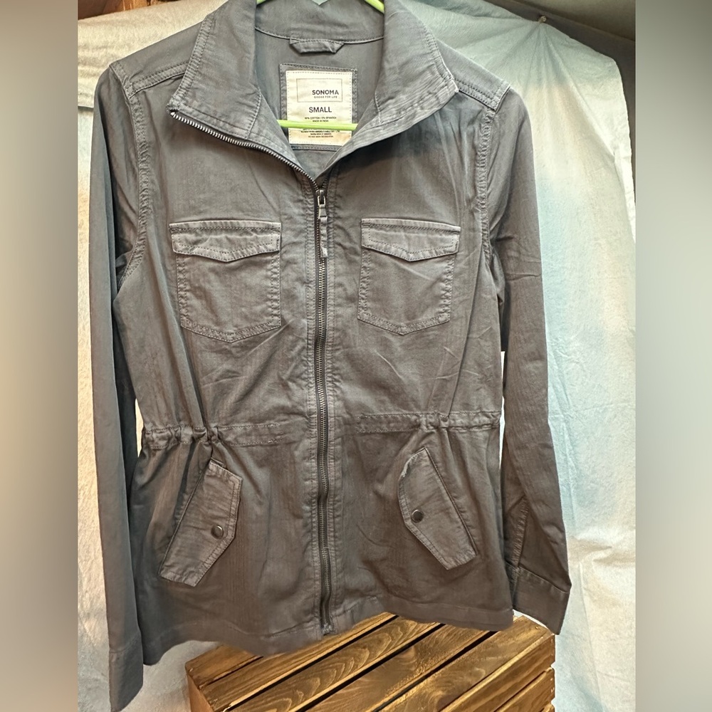 New women’s jacket/top